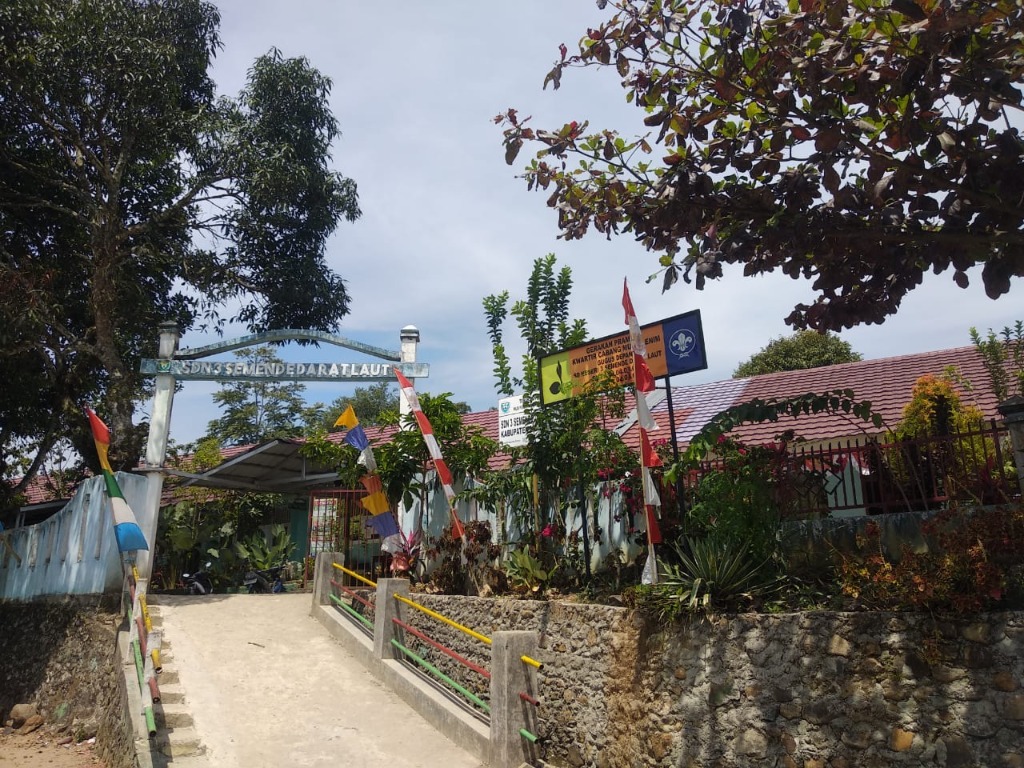 SD NEGRI 03 semende darat laut